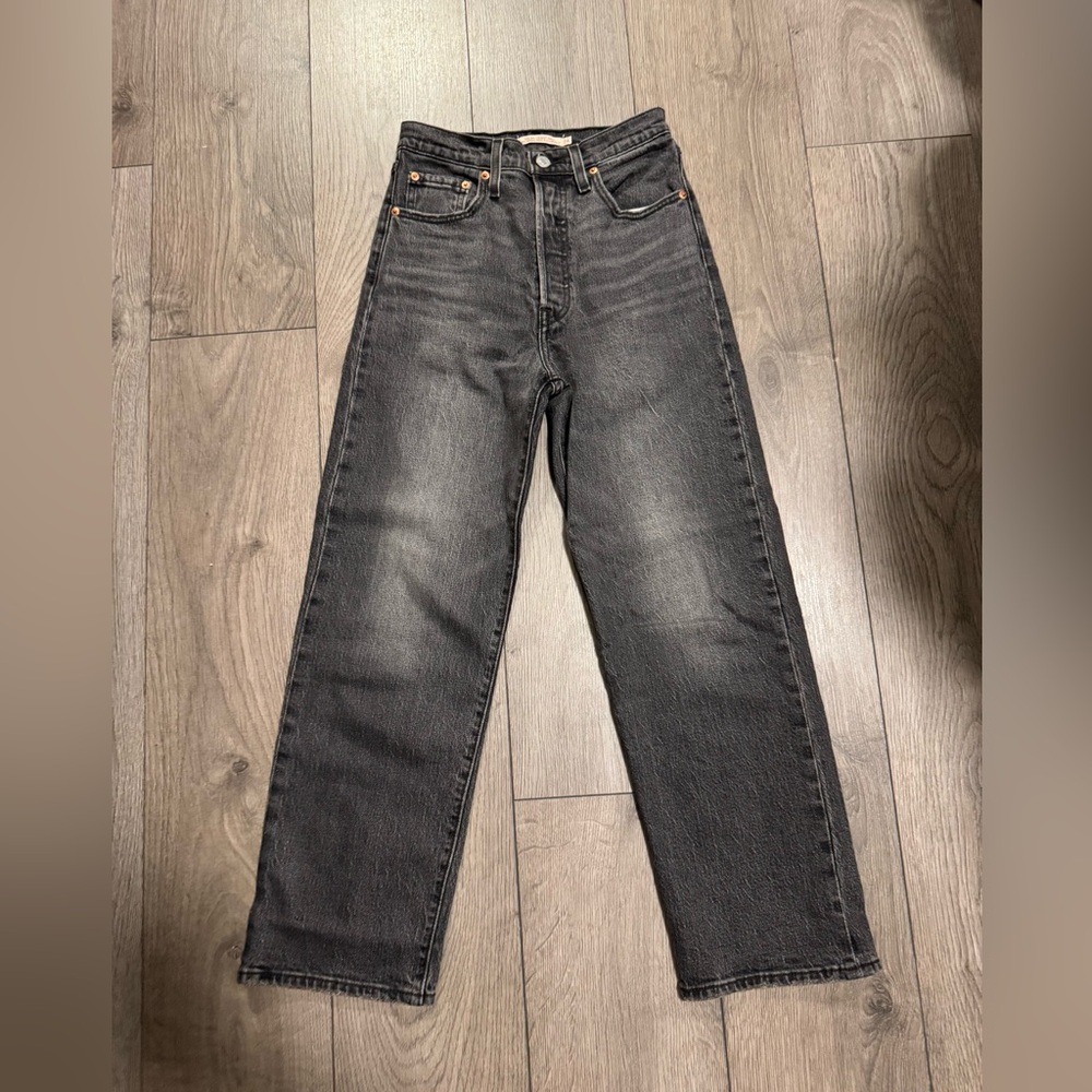 Levi’s Ribcage Straight Ankle